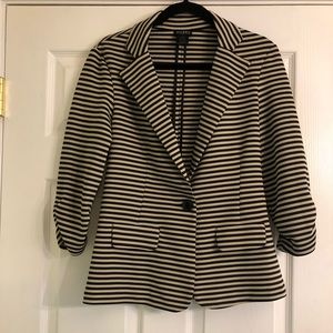 Soho Apparel Ltd Black and Cream Stripe Blazer Size Small